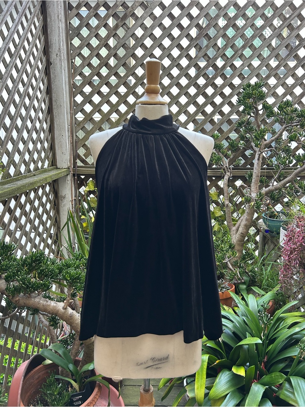 French Connection Black Velour Halter Tank Top.  Size Medium. NWOT
